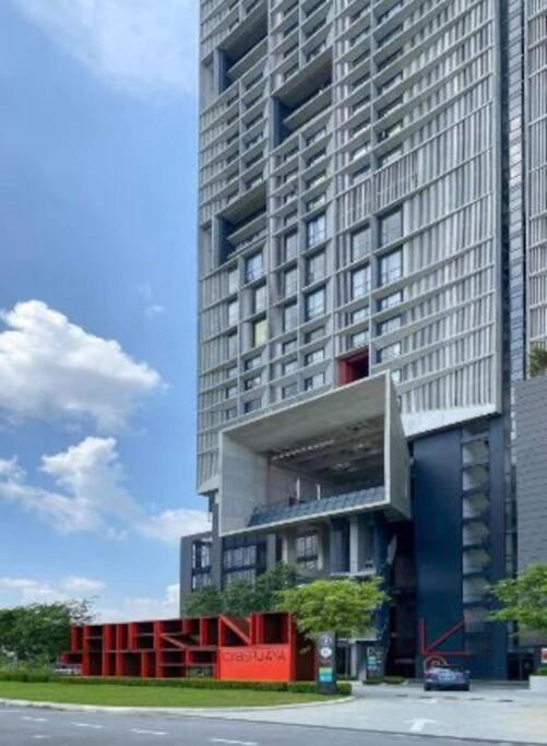 Luxury Stay-Tamarind Suite Cyber Cyberjaya Luaran gambar
